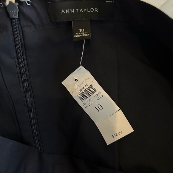 Ann Taylor Dark Navy Blue Poplin Pleated Lined Skirt Size 10 - Picture 4 of 5